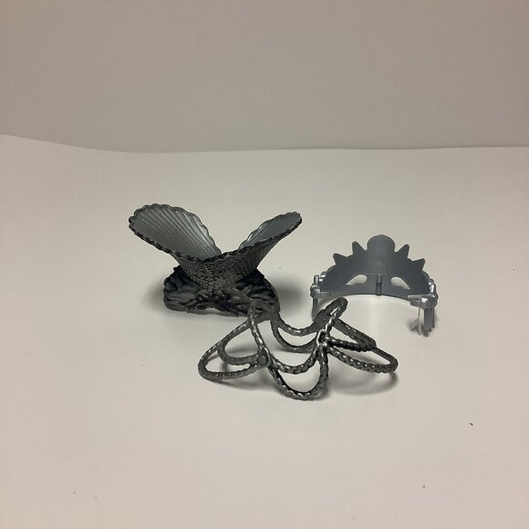 Ever After High Raven Doll Queen Doll Getting Fairest Stand & Mixed Accessories - Picture 12 of 14